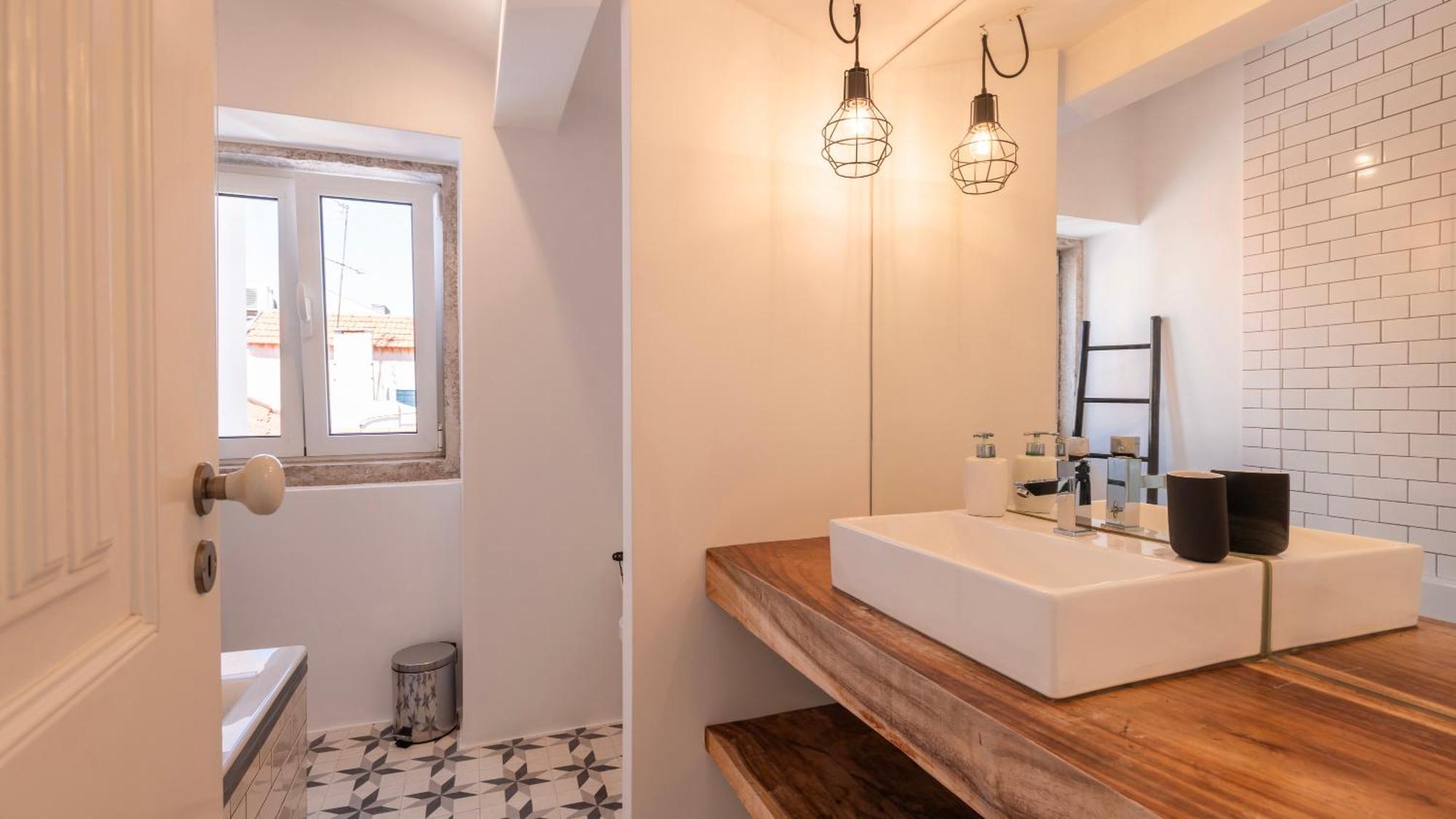 ליסבון Charming 3Bdr Duplex In City Center By Lovelystay מראה חיצוני תמונה